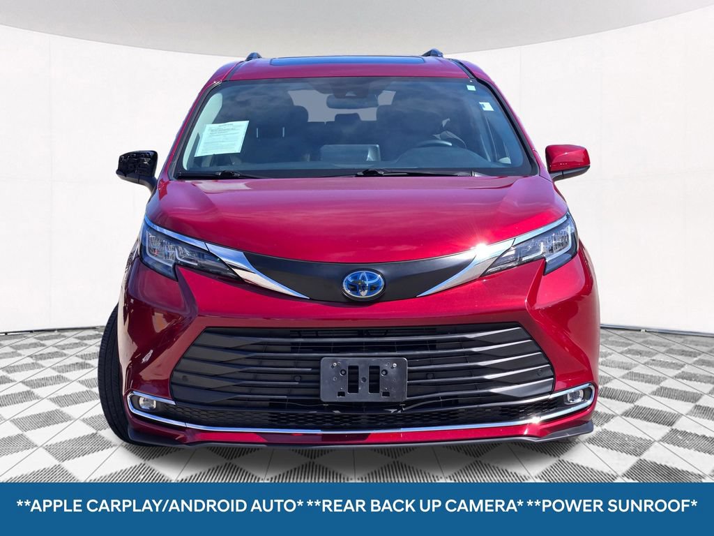 Used 2023 Toyota Sienna XLE FWD image 4