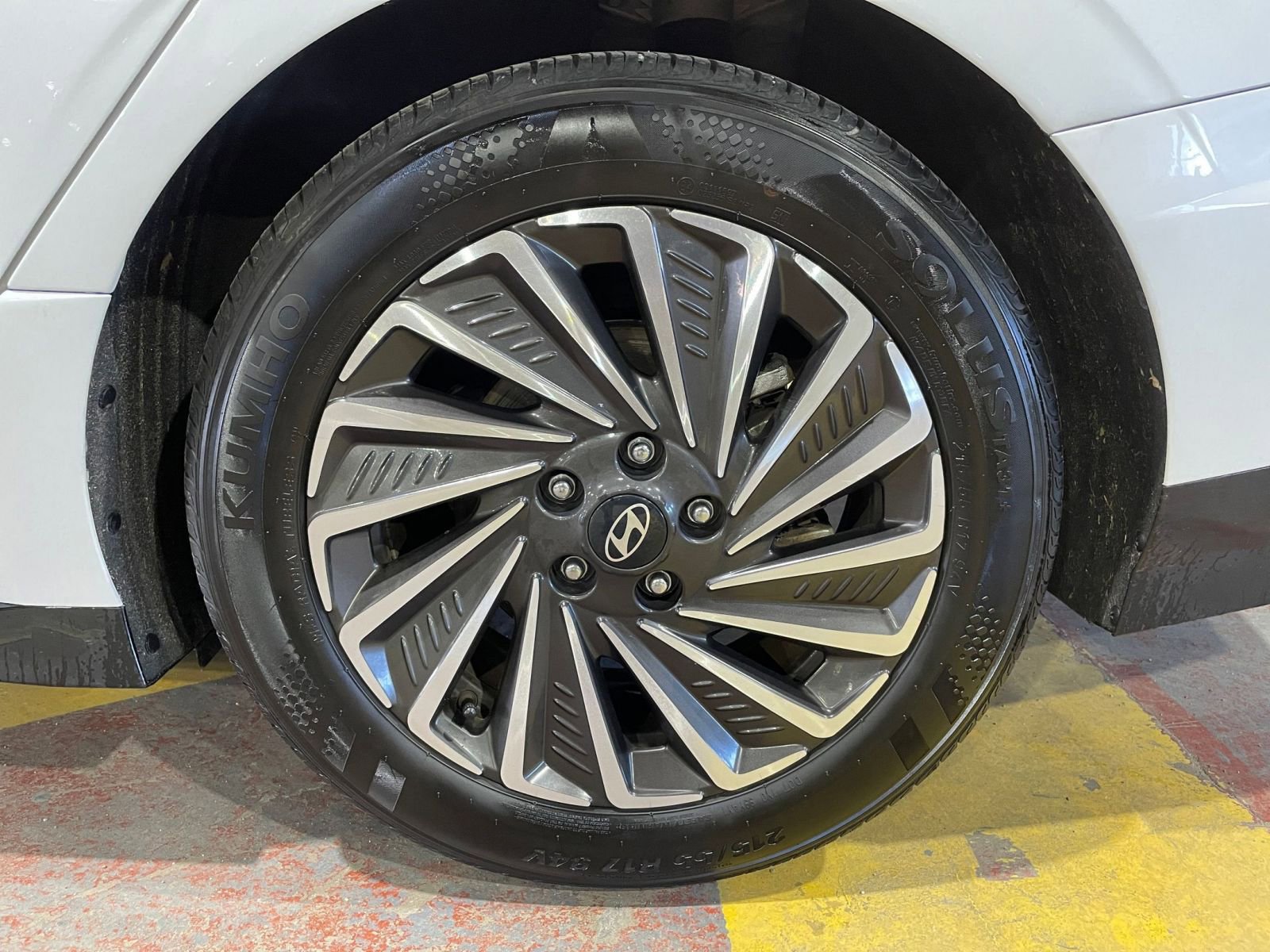 Used 2025 Hyundai Sonata SEL FWD image 30