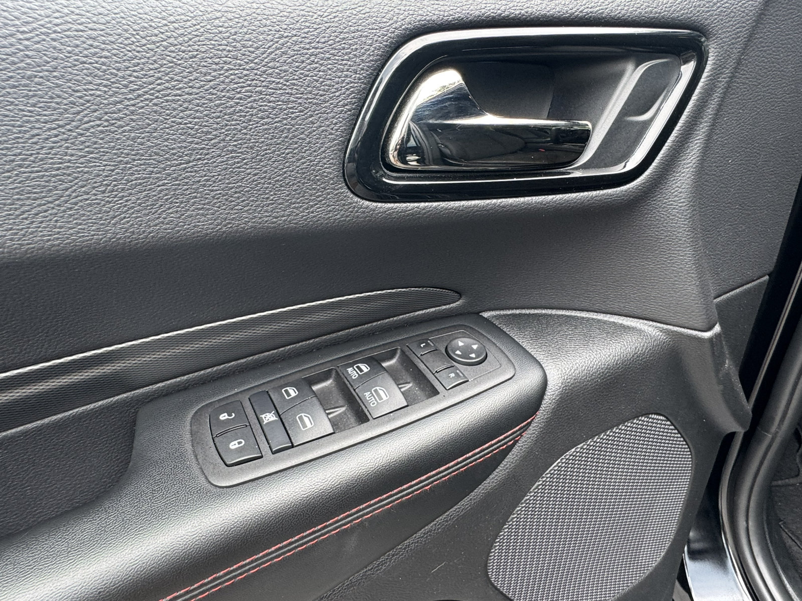 Used 2025 Dodge Durango GT AWD/4WD image 12