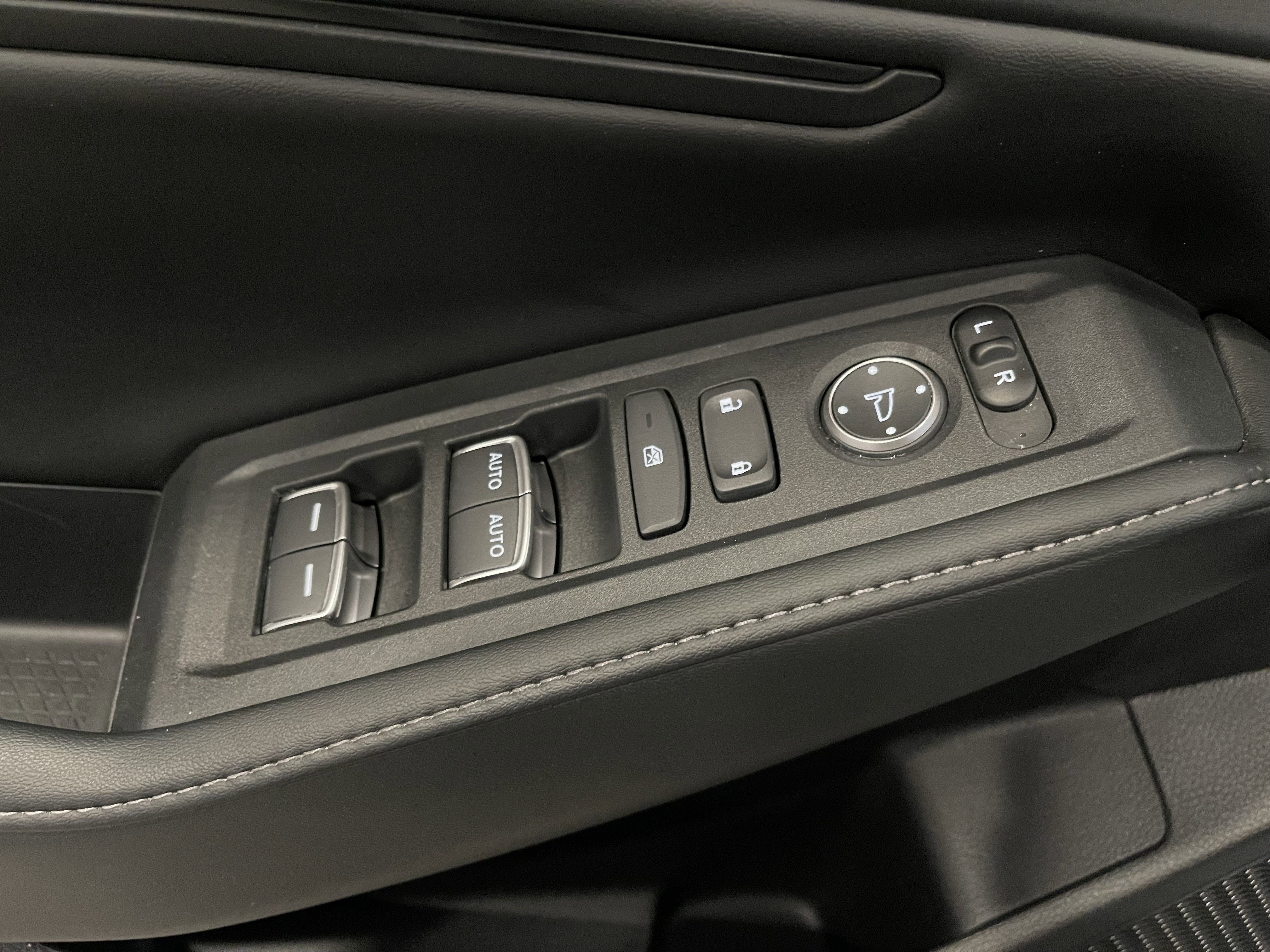 Used 2024 Honda Accord Sport image 12