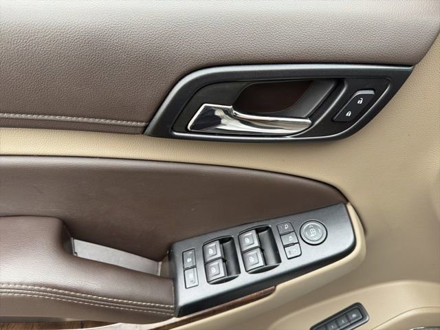 Used 2019 Chevrolet Suburban LT w/ Luxury Package image 15
