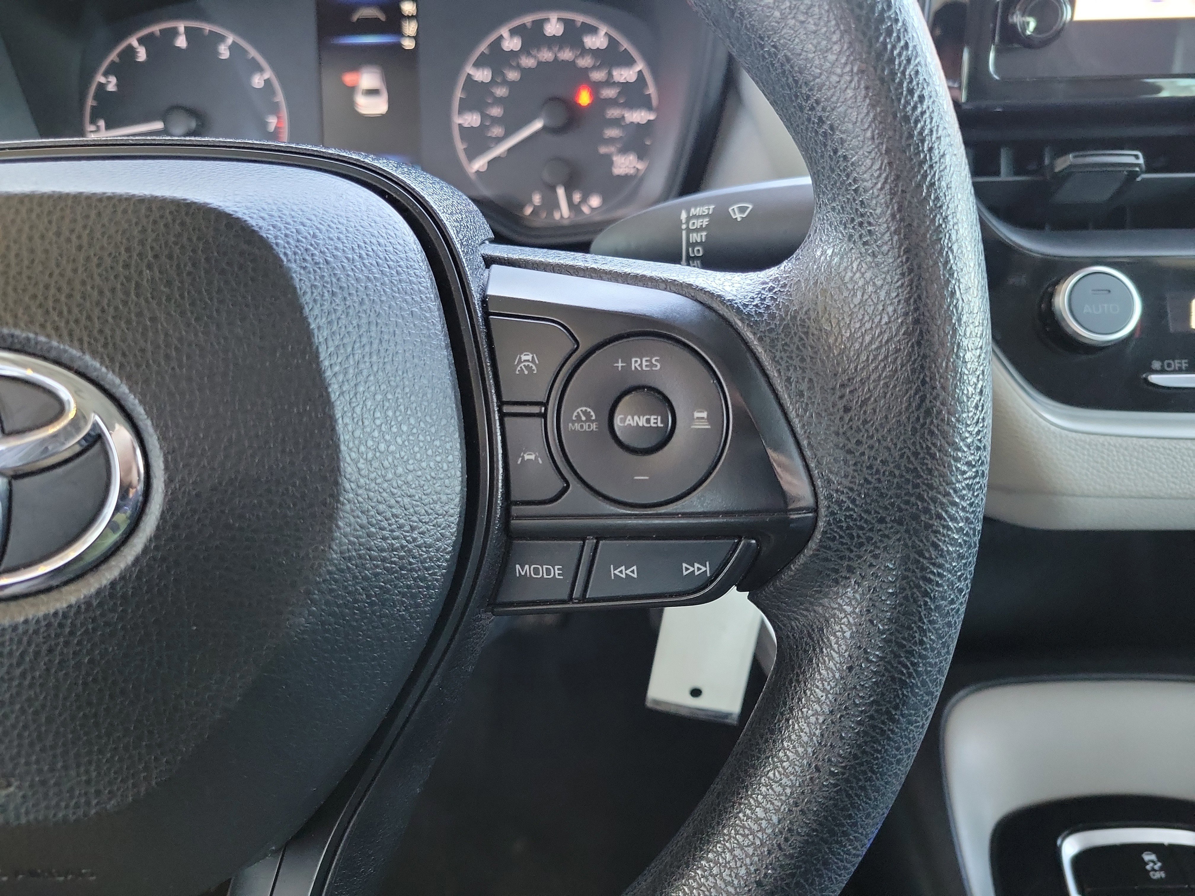 Used 2024 Toyota Corolla LE image 20