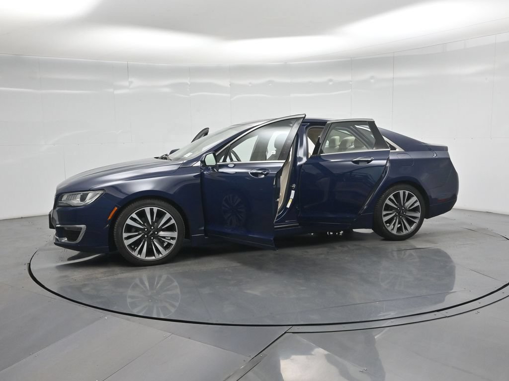 Used 2018 Lincoln MKZ Reserve FWD image 31