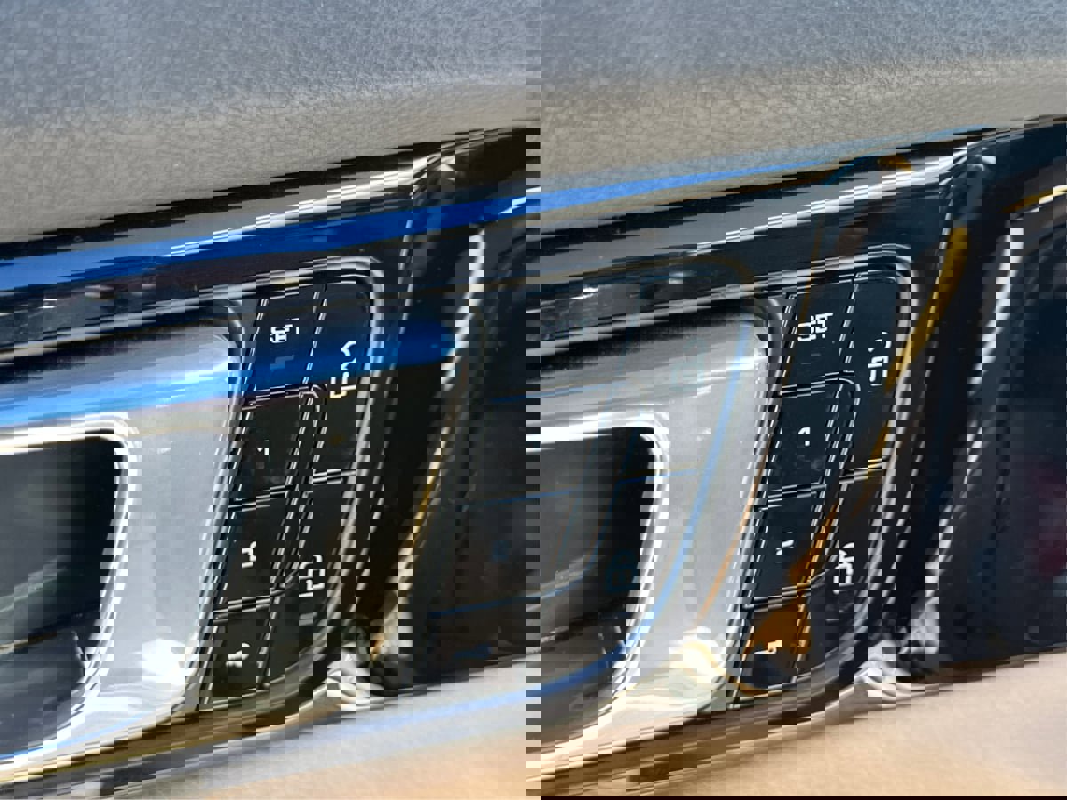 Used 2019 Porsche Panamera 4S image 34