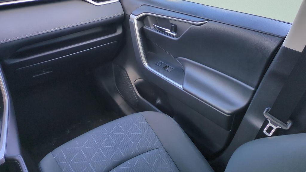 Used 2024 Toyota RAV4 XLE image 15