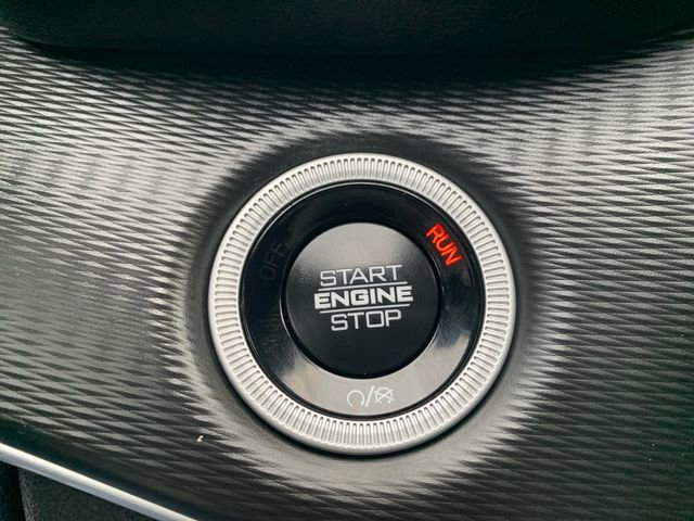 Used 2024 Jeep Grand Cherokee Laredo image 31