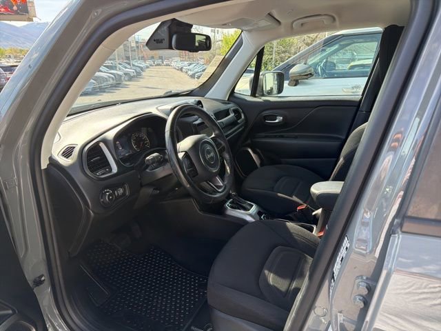 Used 2022 Jeep Renegade Latitude w/ Convenience Group AWD/4WD image 11