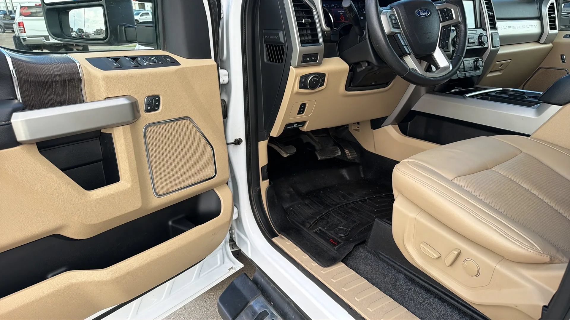 Used 2020 Ford F350 Lariat w/ Lariat Value Package AWD/4WD image 88