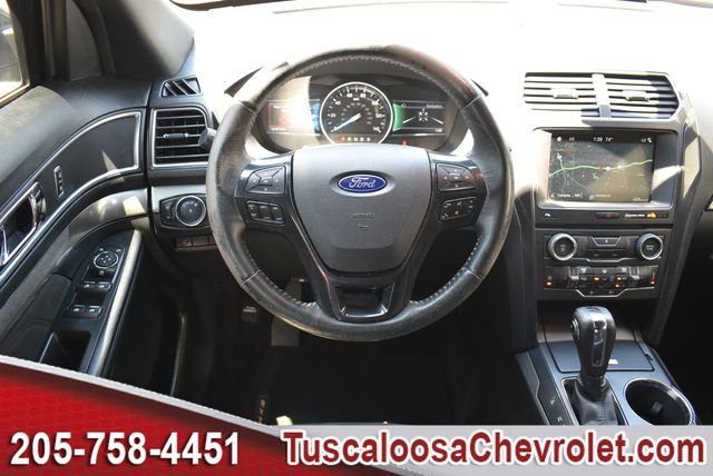 Used 2018 Ford Explorer XLT w/ Equipment Group 202A FWD image 30