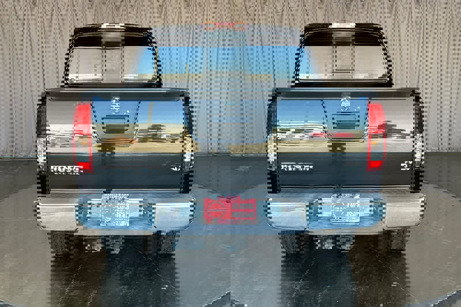 Used 2019 Nissan Frontier SV image 8