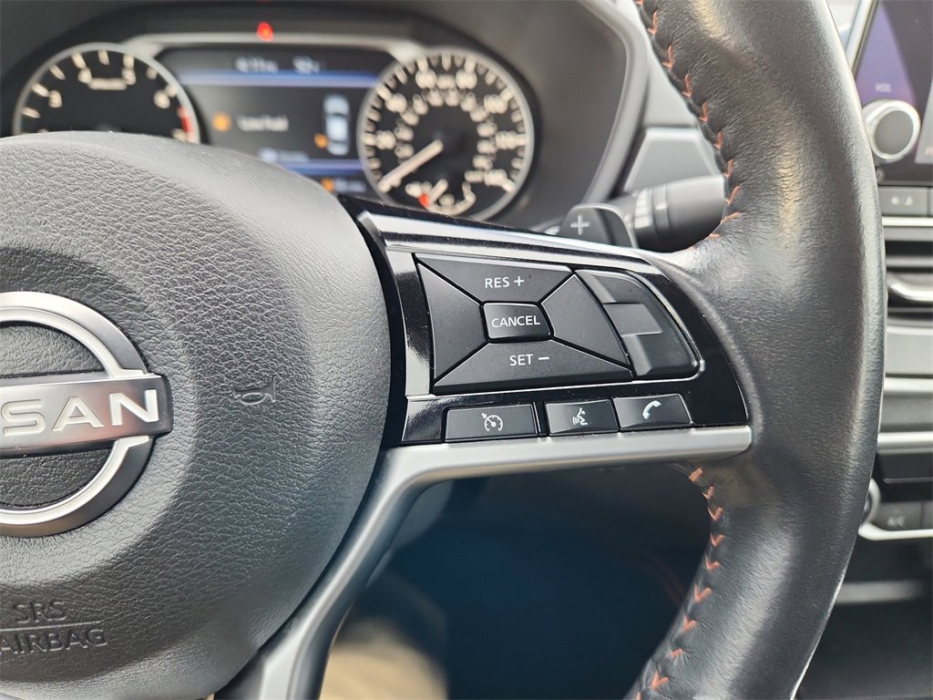 Used 2023 Nissan Altima 2.5 SR image 14