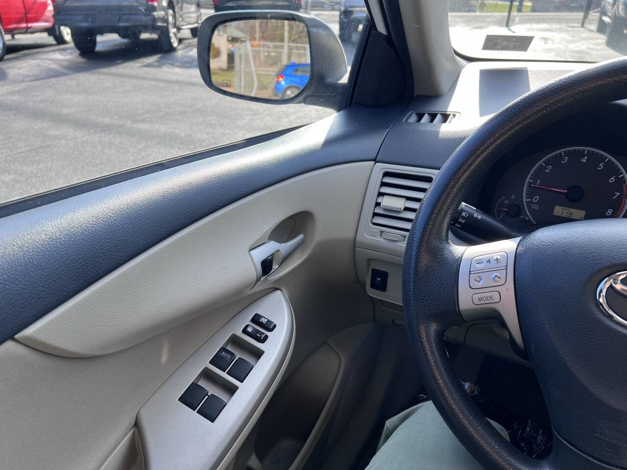 Used 2013 Toyota Corolla LE Special Edition image 12