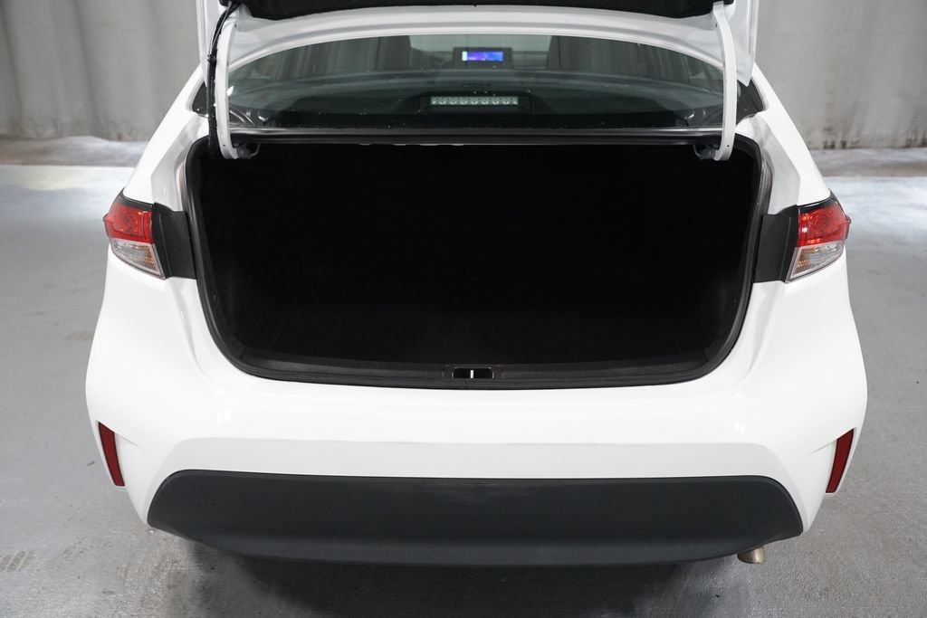Certified 2024 Toyota Corolla LE FWD image 31