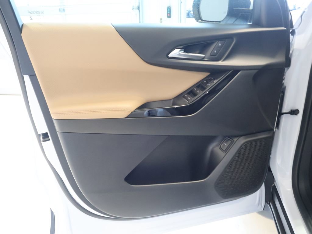 New 2026 Chevrolet Equinox ACTIV w/ Safety and Technology Package image 24