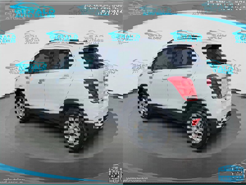 Used 2019 Chevrolet Trax LT w/ LT Convenience Package AWD/4WD image 8