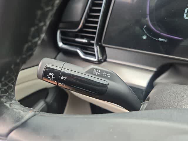 Used 2023 Kia Sportage EX FWD image 26