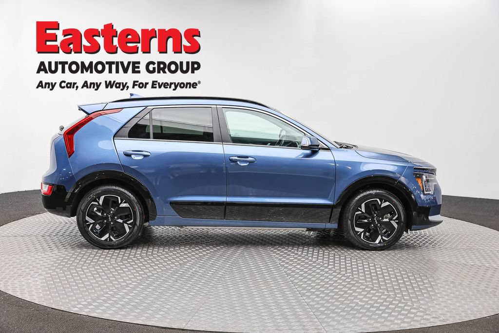 Used 2023 Kia Niro Wind w/ Wind Preserve Package FWD image 4