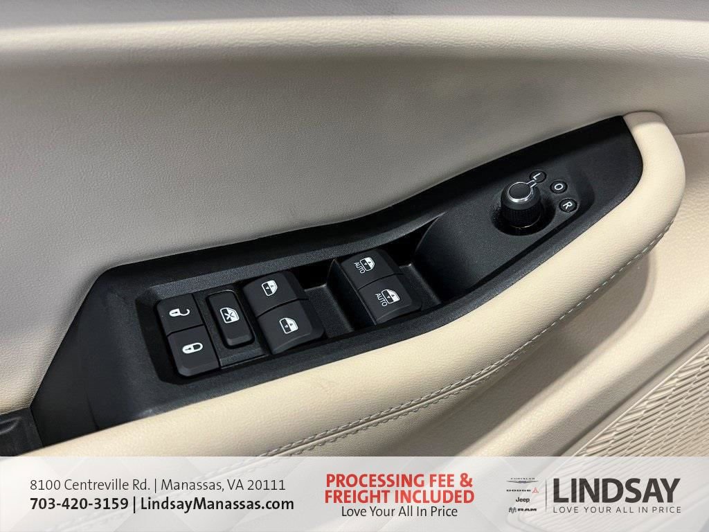 New 2025 Jeep Grand Cherokee L Limited w/ Luxury Tech Group II image 26