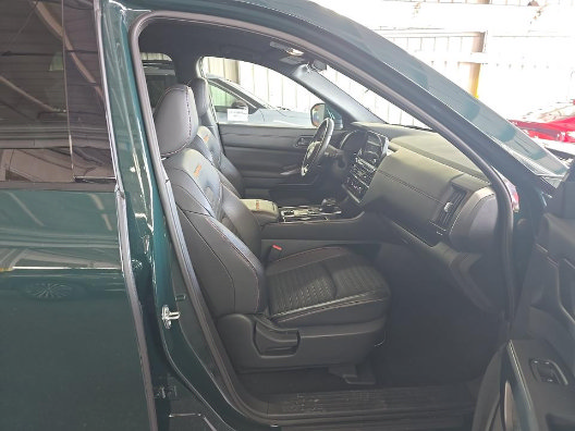Used 2024 Nissan Pathfinder Rock Creek AWD/4WD image 13