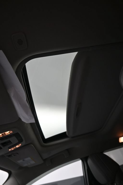 Certified 2025 Toyota Sienna XLE w/ XLE Plus Package AWD/4WD image 18