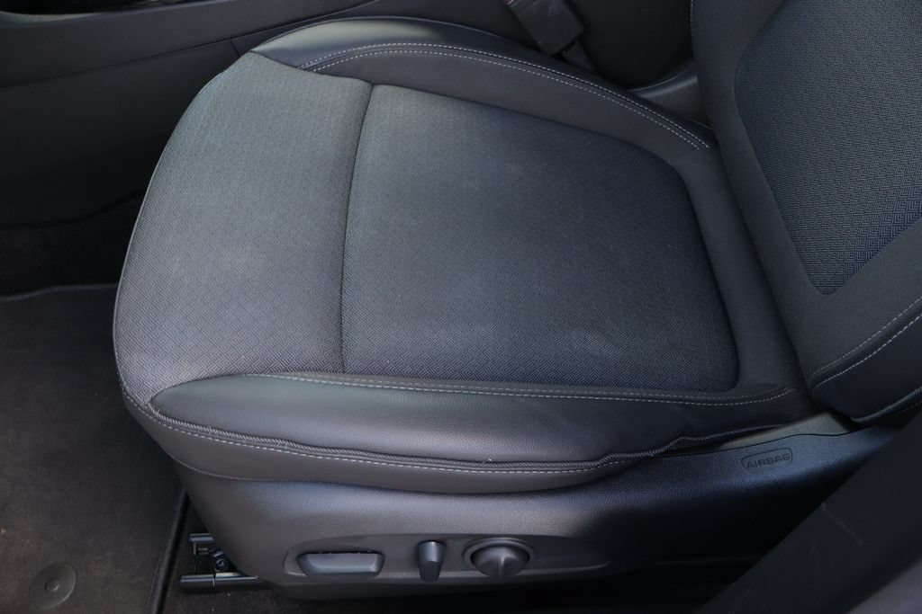 Certified 2023 Buick Encore GX Preferred w/ Cold Weather Comfort Package FWD image 21