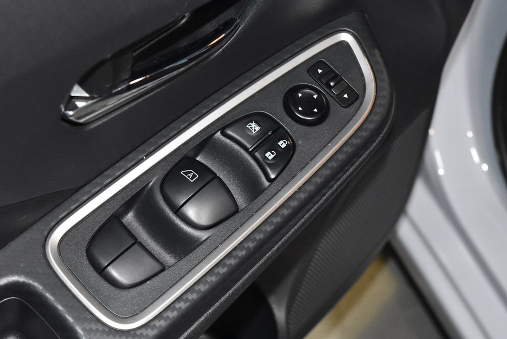 Certified 2024 Nissan Versa SR w/ Trunk Package FWD image 5
