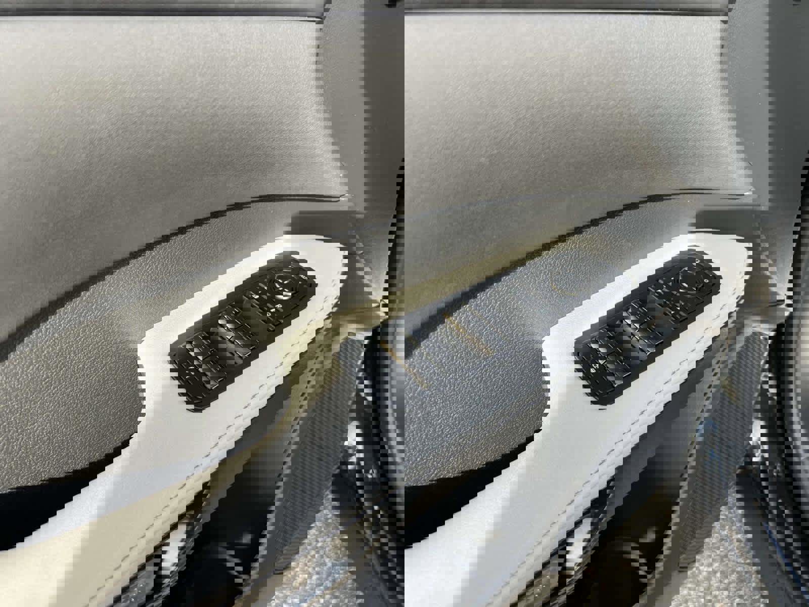 Used 2023 Lexus RX 350 Premium image 17