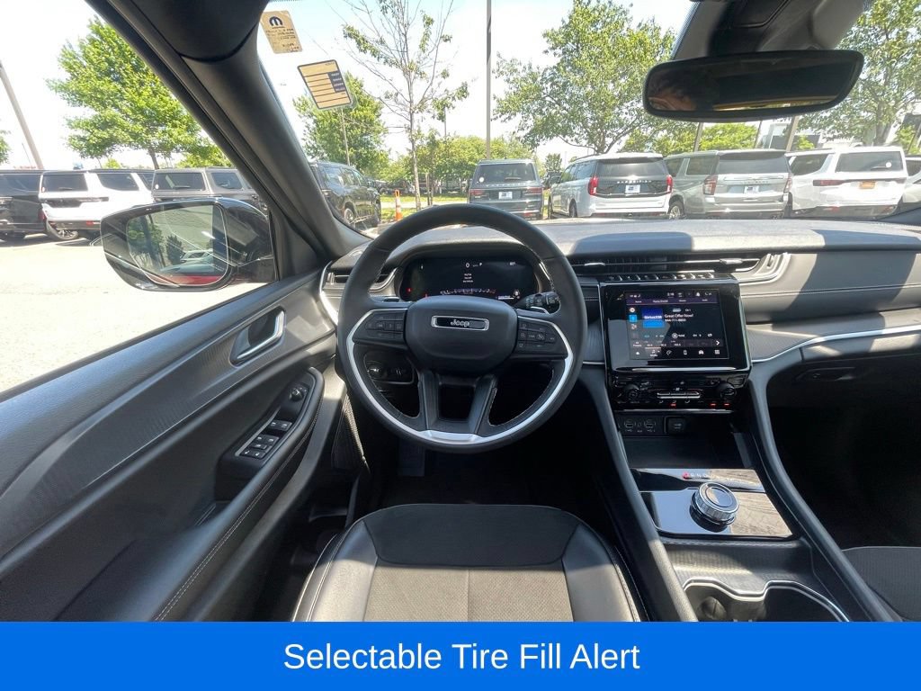 Used 2024 Jeep Grand Cherokee L Altitude AWD/4WD image 20