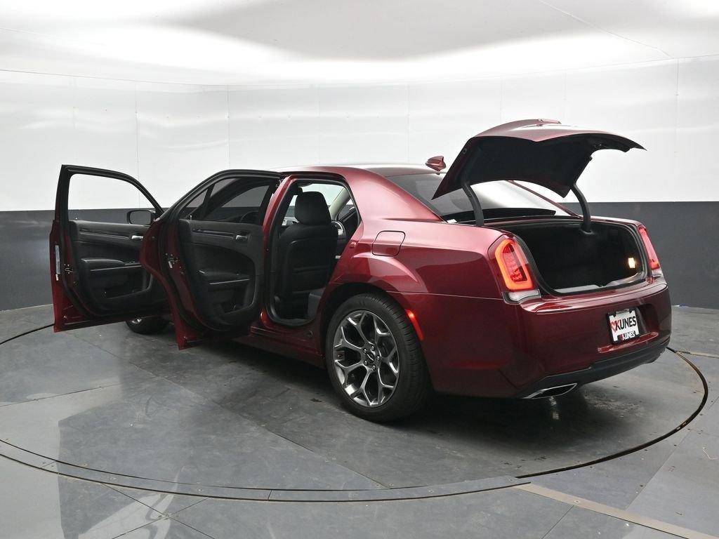 Used 2018 Chrysler 300 Touring w/ Sport Appearance Package RWD image 51