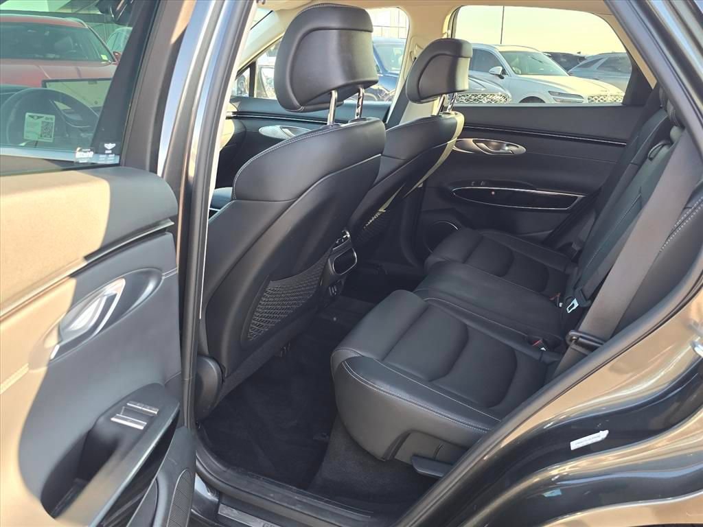 Used 2025 Genesis GV70 2.5T AWD/4WD image 10