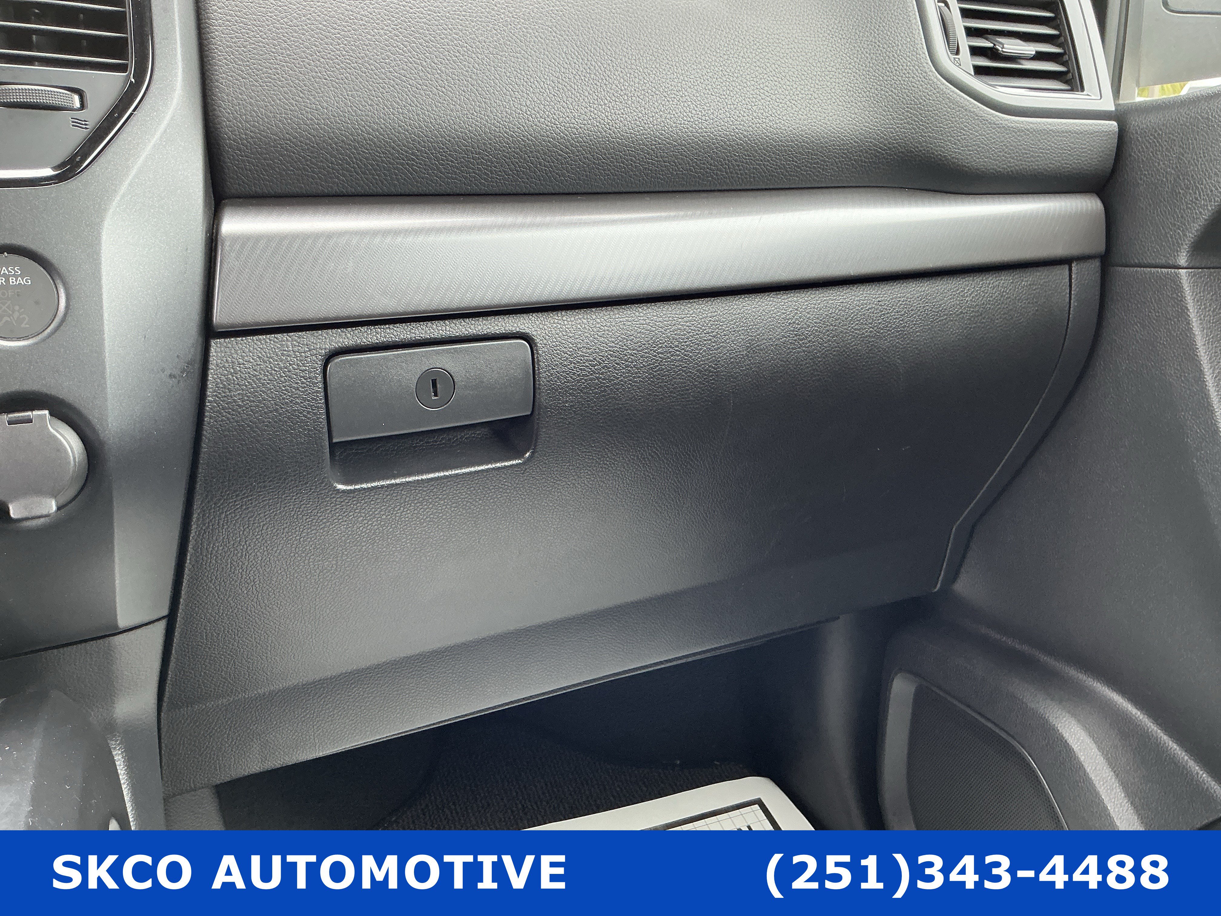 Used 2020 Nissan Titan PRO-4X w/ Pro-4x Convenience Package AWD/4WD image 23