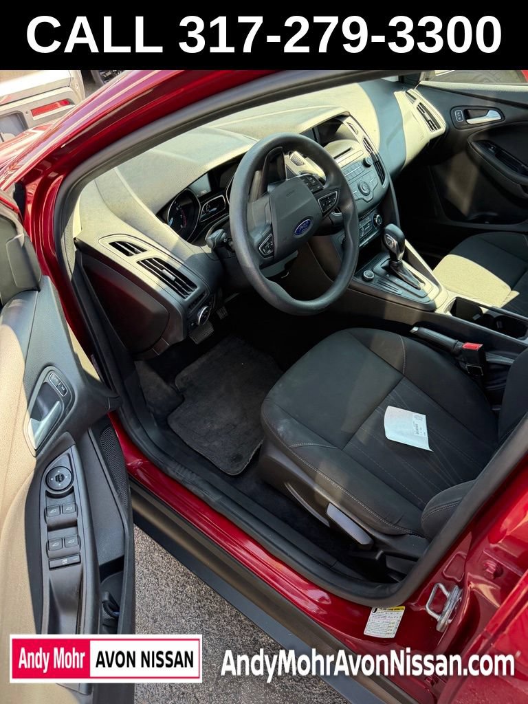 Used 2017 Ford Focus SE FWD image 6