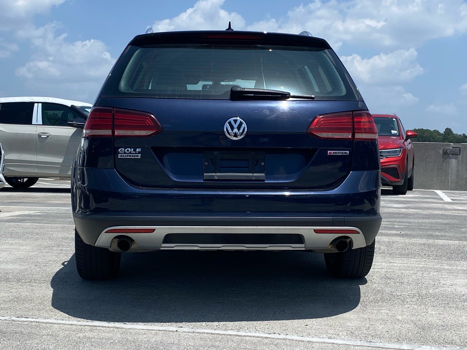 Used 2019 Volkswagen Golf Alltrack S AWD/4WD image 4