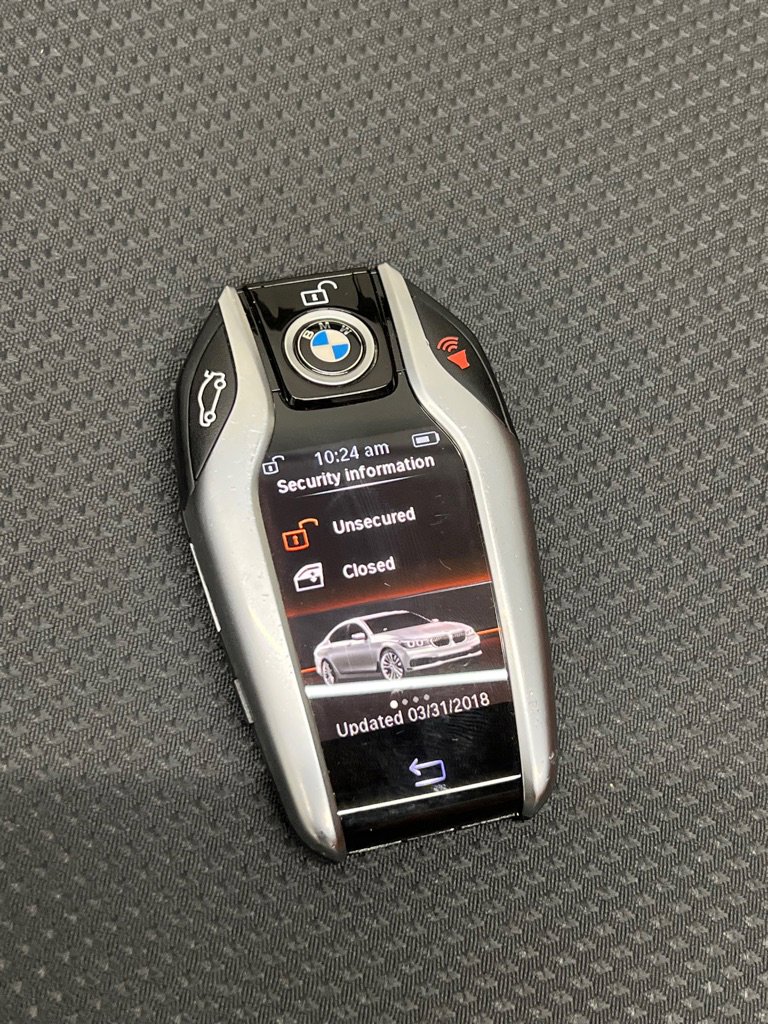 Used 2016 BMW 740i image 29