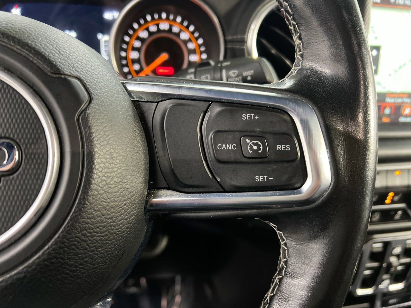 Used 2020 Jeep Wrangler Unlimited Sahara image 37