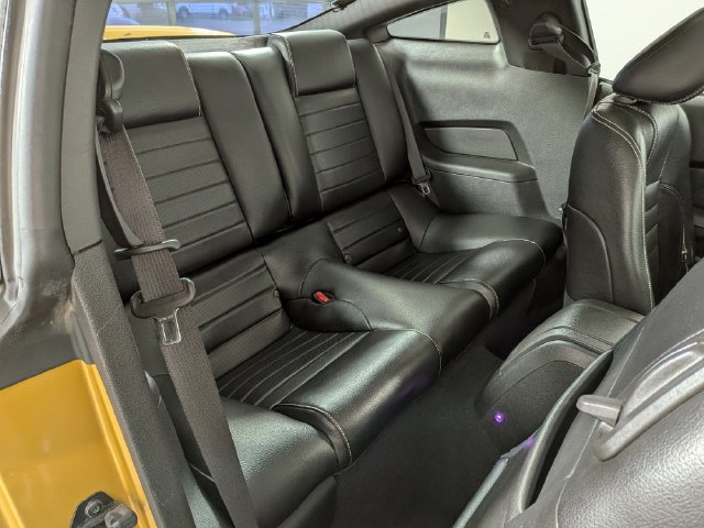 Used 2010 Ford Mustang Coupe RWD image 32