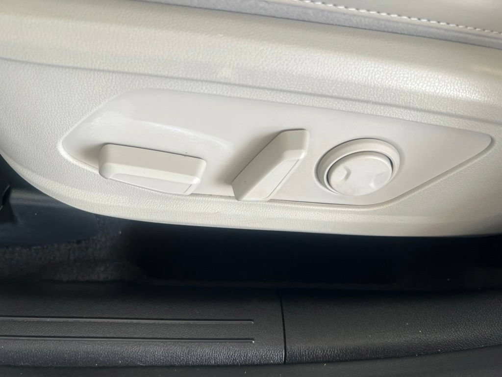 Certified 2024 Kia Sorento S w/ Panoramic Sunroof Package FWD image 48