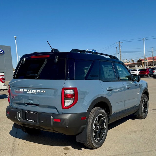 New 2025 Ford Bronco Sport Outer Banks w/ Outer Banks Tech Package+ image 4