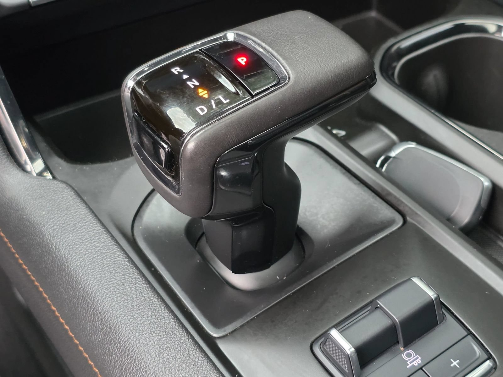 Used 2022 GMC Sierra 1500 AT4 w/ AT4 Premium Package AWD/4WD image 19