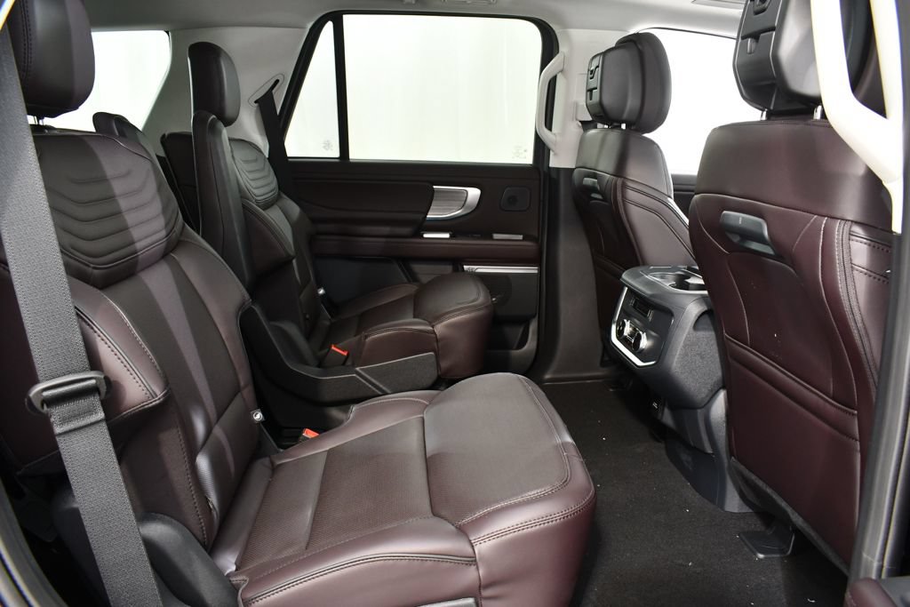 New 2027 Ford Expedition Platinum w/ Platinum Ultimate Package AWD/4WD image 19