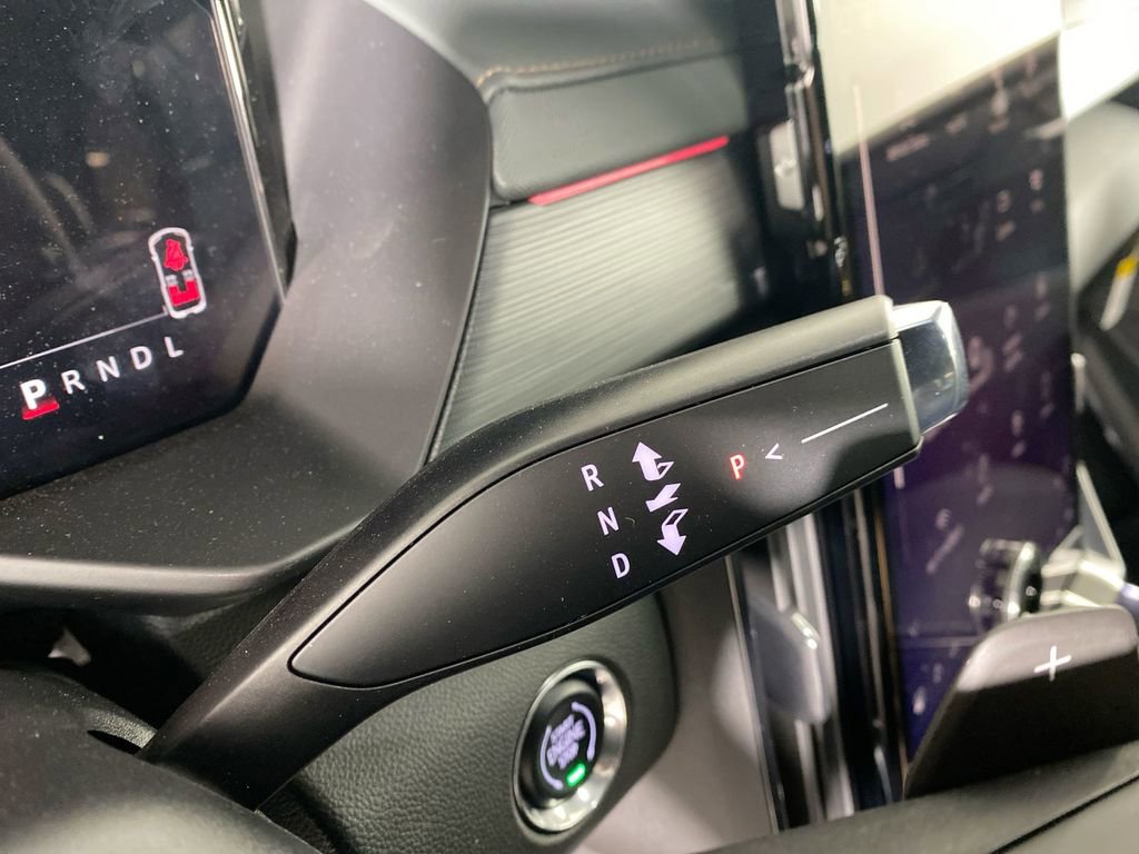 New 2025 GMC Acadia AT4 w/ LPO, Floor Liner Package image 18