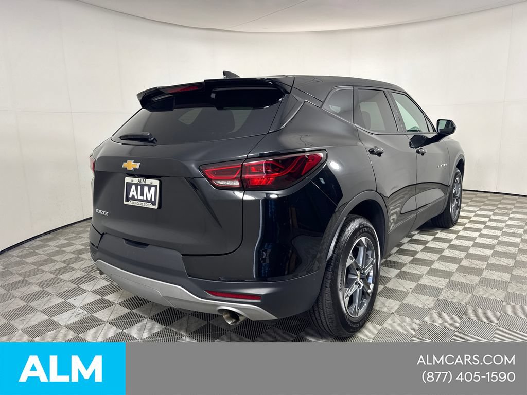 Used 2025 Chevrolet Blazer LT FWD image 7