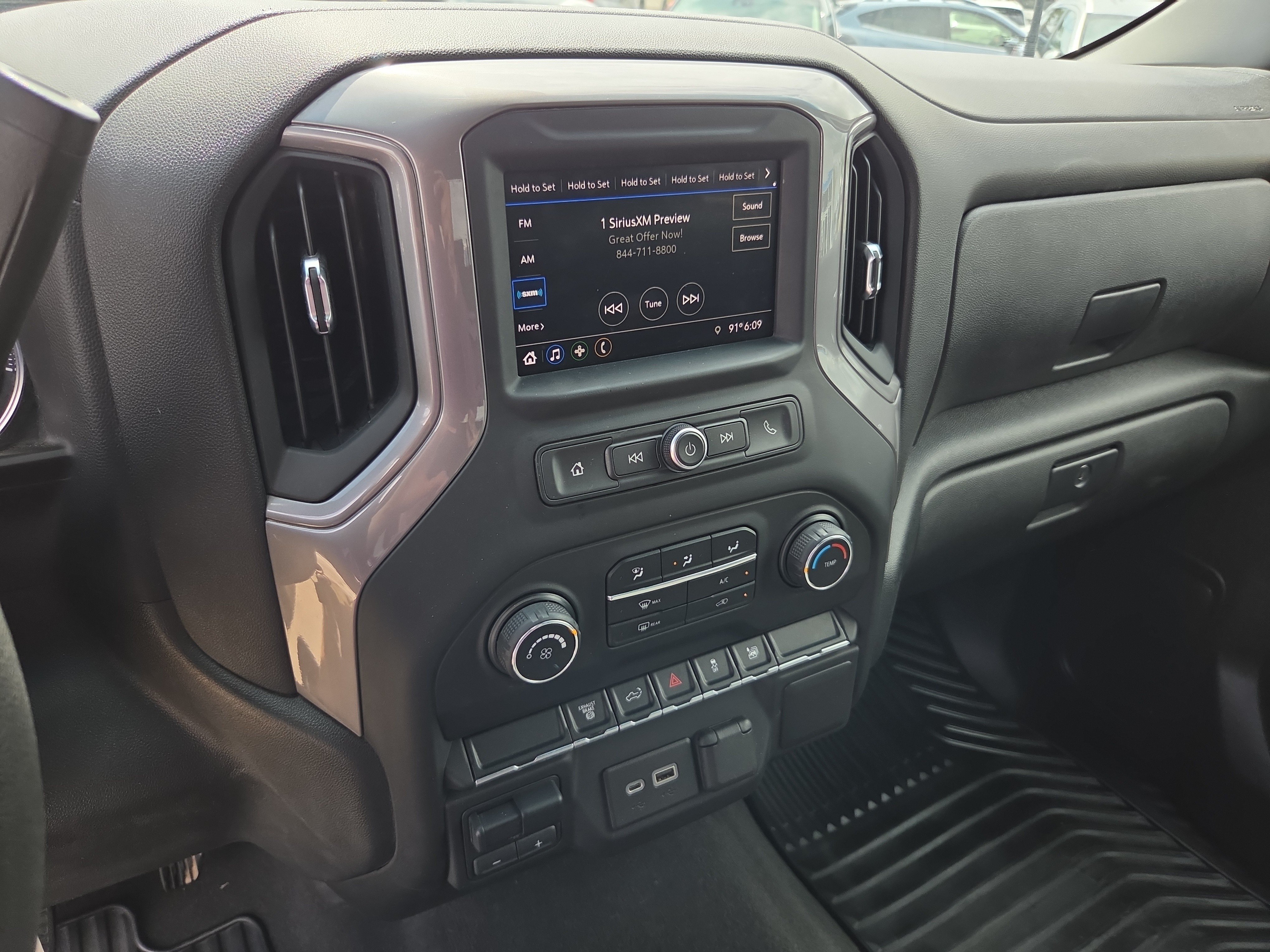 Used 2022 Chevrolet Silverado 2500 Custom w/ Custom Value Package AWD/4WD image 20