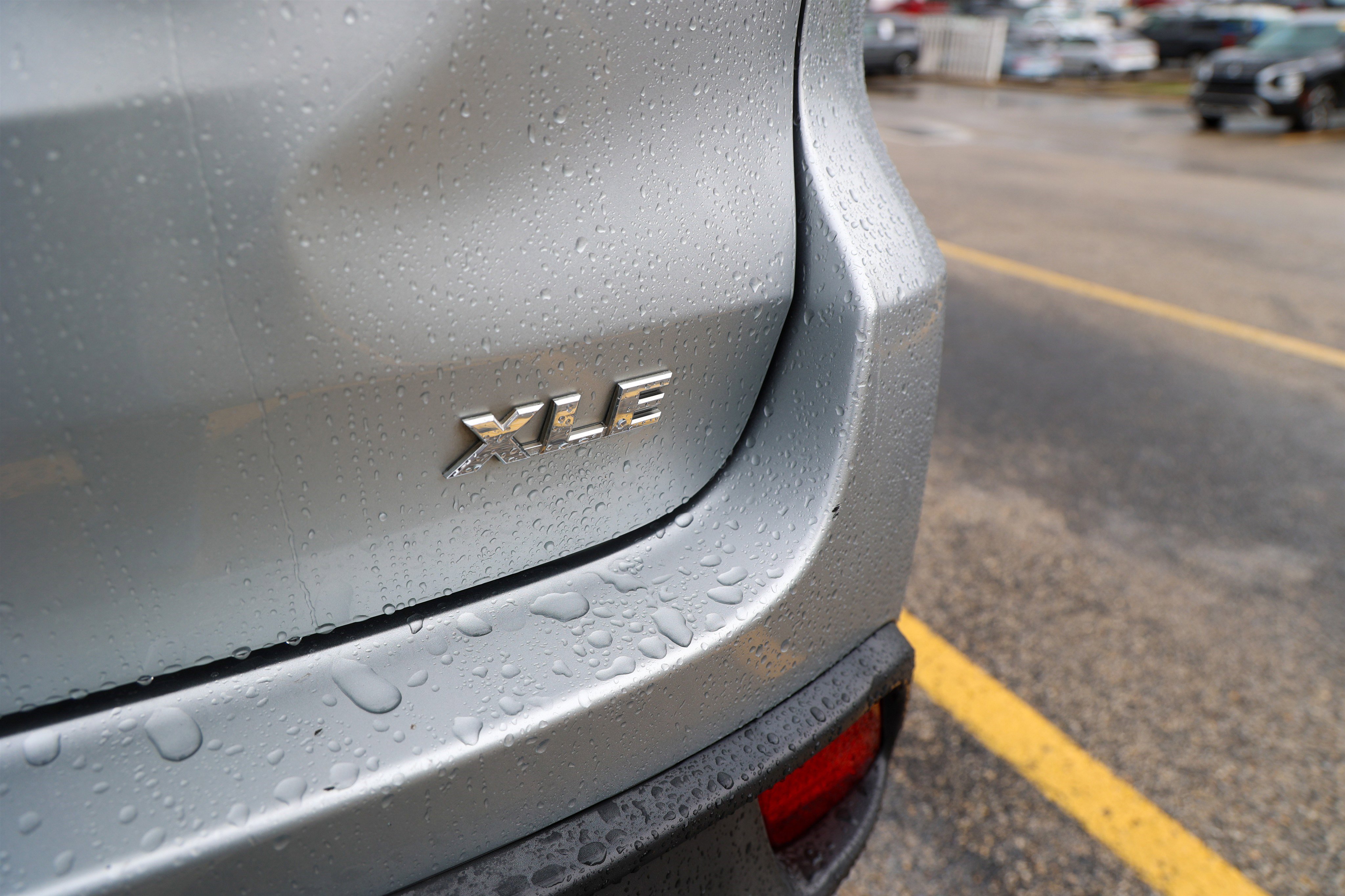 Used 2017 Toyota Highlander XLE FWD image 12