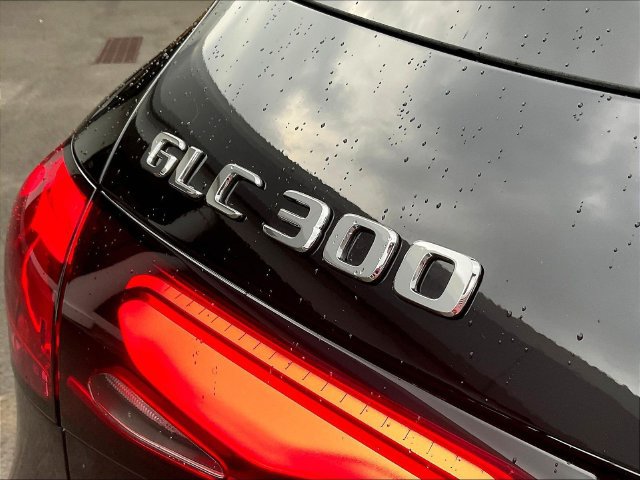 Used 2026 Mercedes-Benz GLC 300 4MATIC image 26