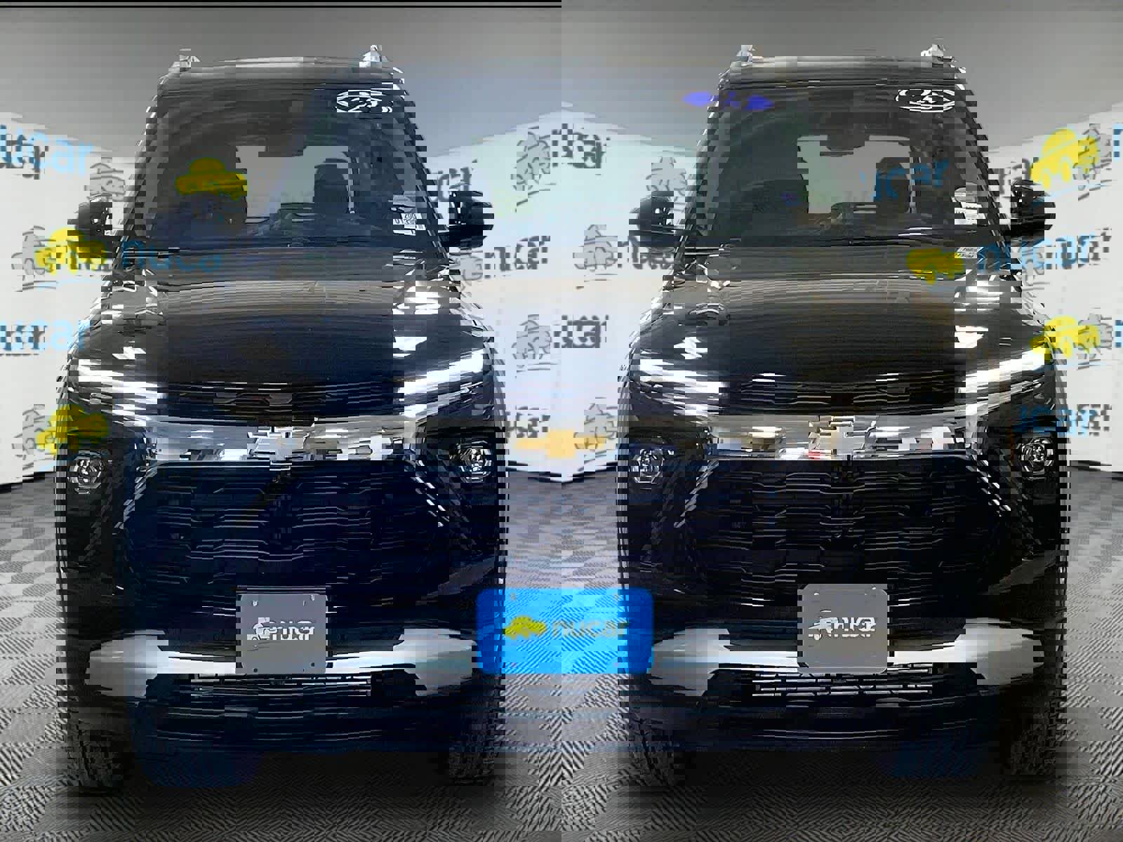 Used 2025 Chevrolet TrailBlazer LT AWD/4WD image 2