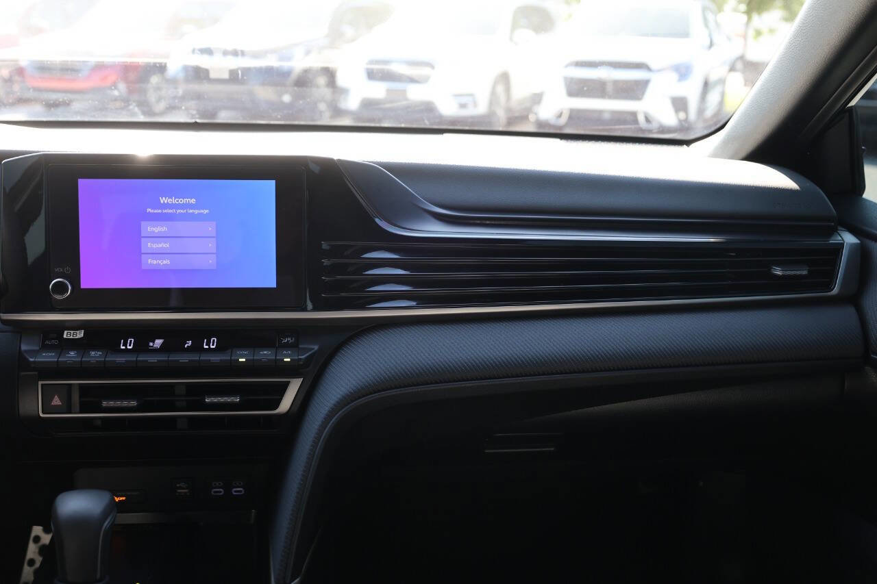 Used 2026 Toyota Camry SE FWD image 24