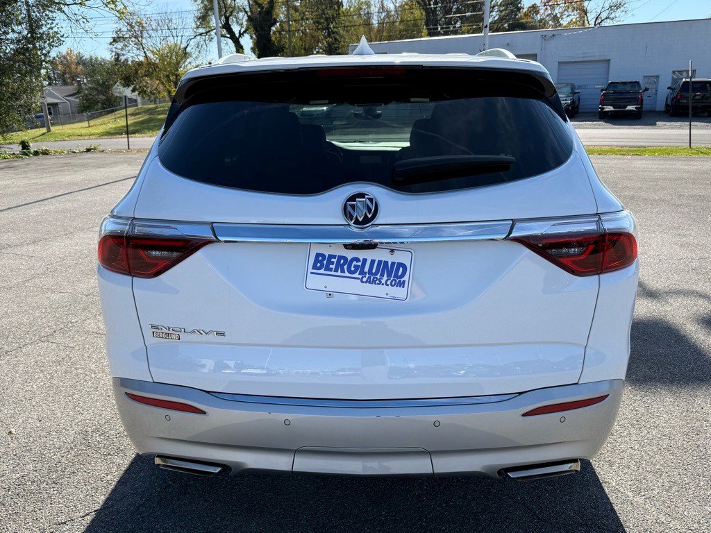 Certified 2024 Buick Enclave Premium image 7