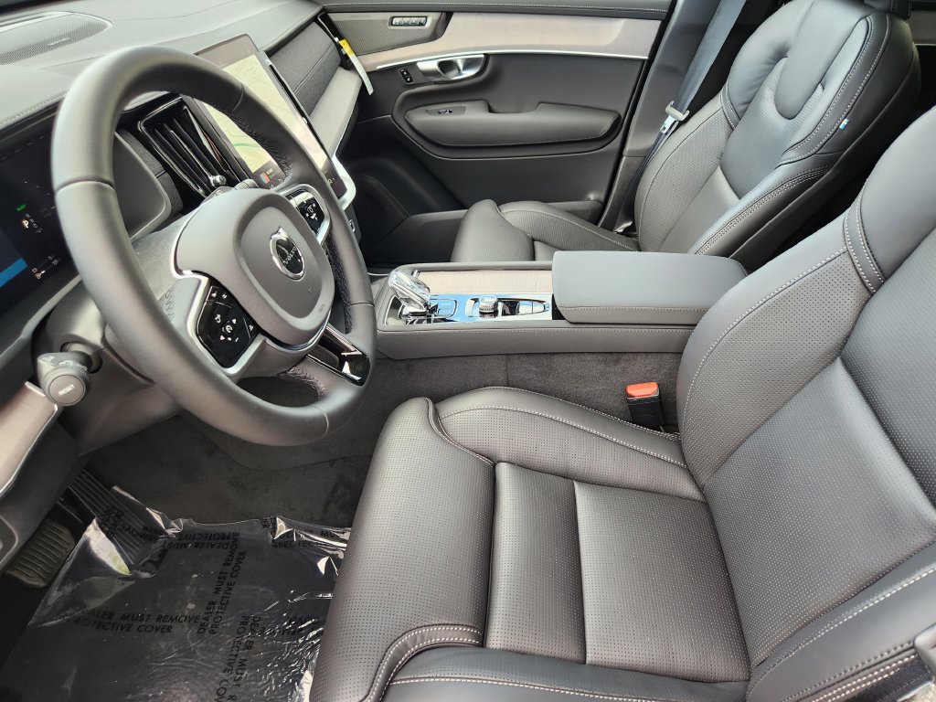 New 2026 Volvo XC90 T8 Ultra w/ Protection Package AWD/4WD image 4