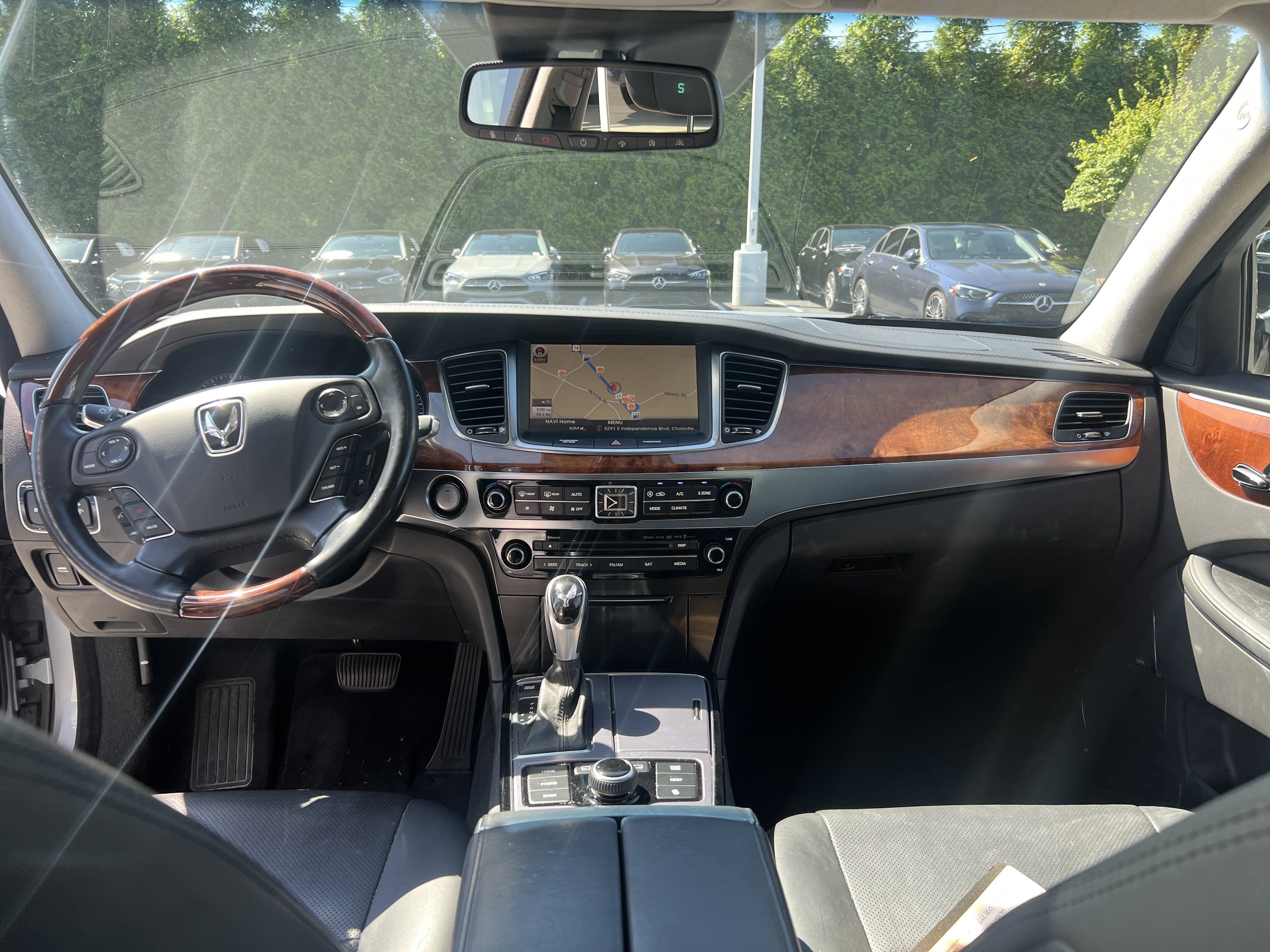 Used 2014 Hyundai Equus Signature RWD image 30